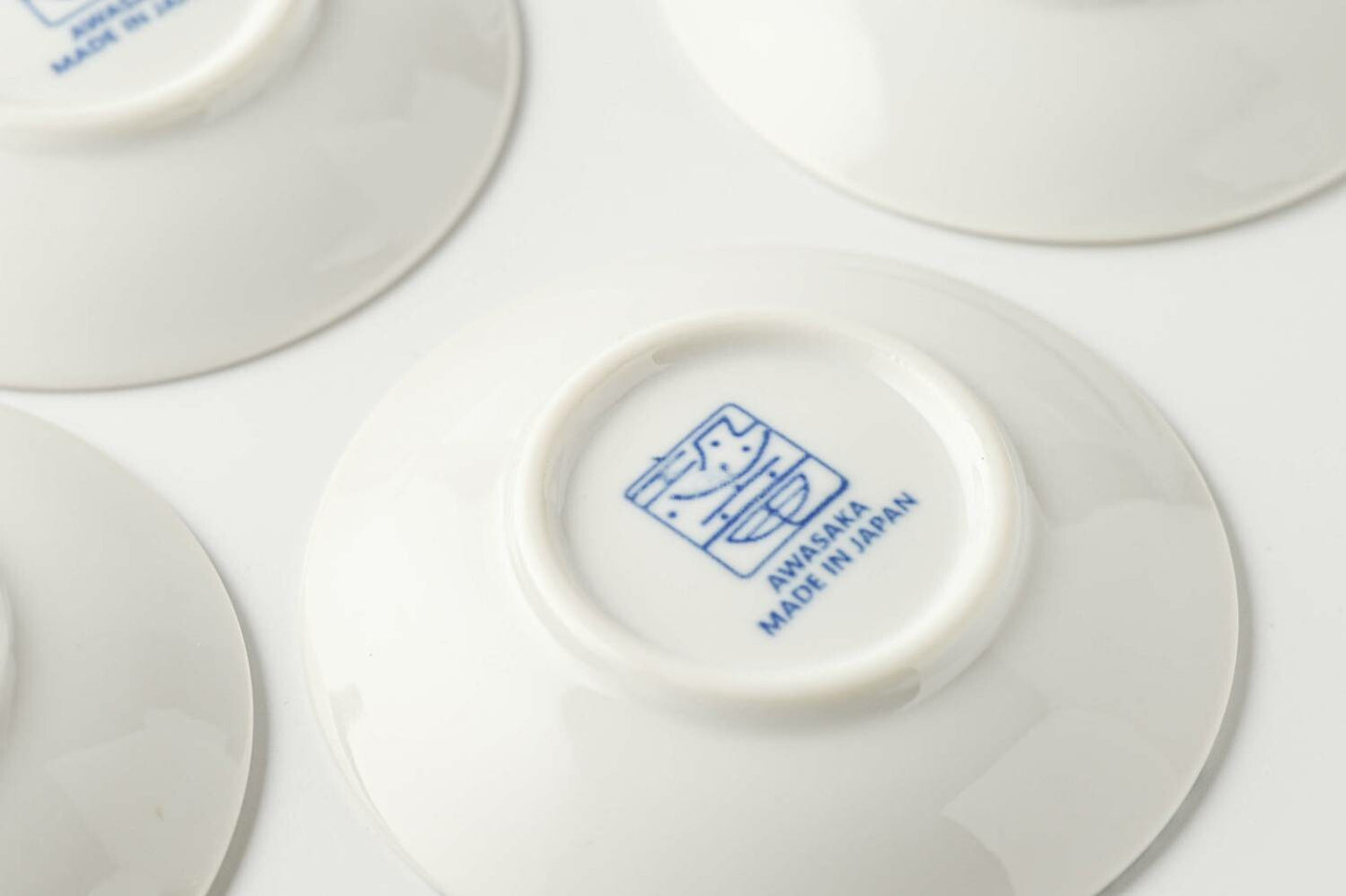 Edo Dinosaur Plate - Lying Dinosaur