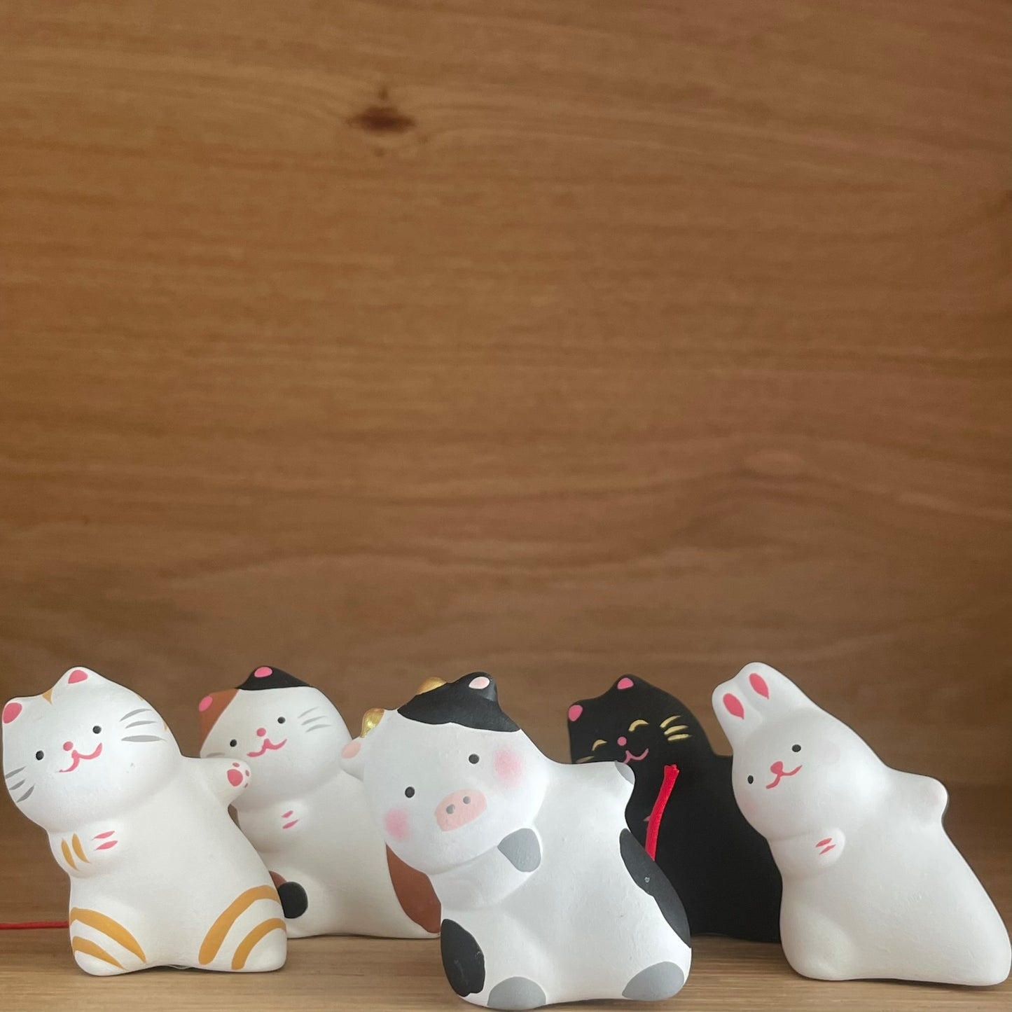 Omikuji peeping doll