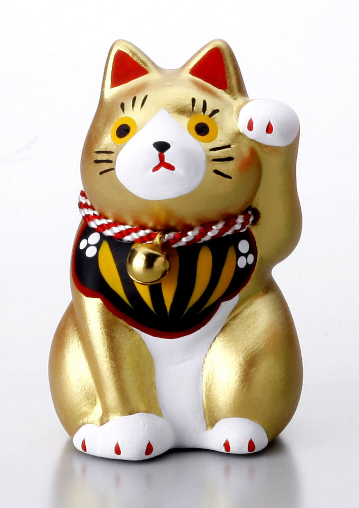Manekineko Statue
